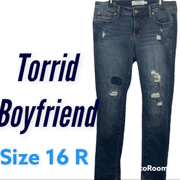 torrid Denim - Torrid BOYFRIEND FIT deconstructed jeans  size 16 r